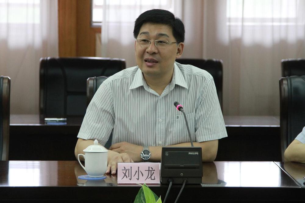 我司派专员陪同珠海市委常委,常务副市长刘小龙同志指导高栏港经济区